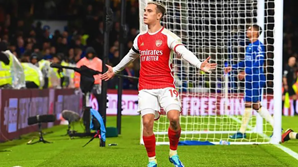 Arsenal Ngừng Sử Dụng đồ Thừa Chelsea
