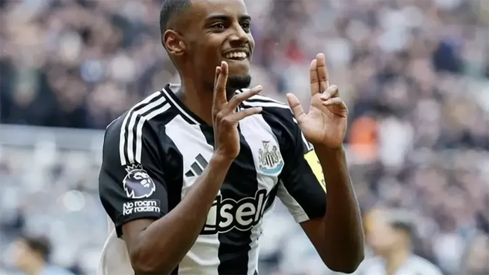 Isak đẩy Newcastle Vào Ngõ Cụt