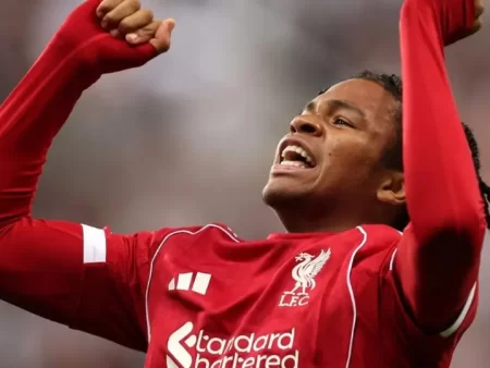 Rio Ngumoha 16 tuổi Cobham: Màn ra mắt đáng nhớ tại Premier League