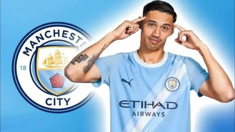 Nhạc Trưởng Gốc Indonesia Man City