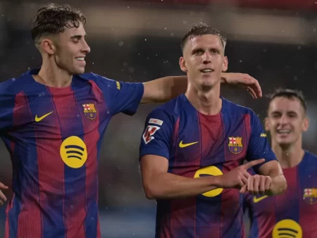 Barcelona áp dụng công thức “hai số 9” để khuất phục Real Oviedo tại La Liga