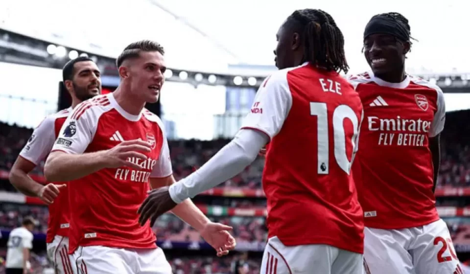 Chelsea thắng hú vía trước Wolves