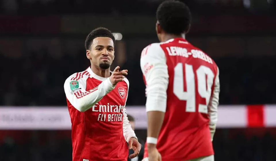 Chelsea thắng hú vía trước Wolves