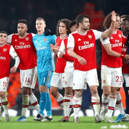 Arsenal có cơ hội vô địch Ngoại hạng Anh lớn mùa này