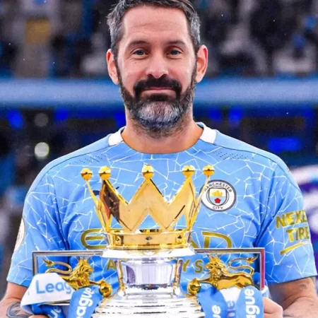 Scott Carson Giải Nghệ: Thủ Môn Kỳ Cựu Man City Chính Thức Chia Tay Sân Cỏ