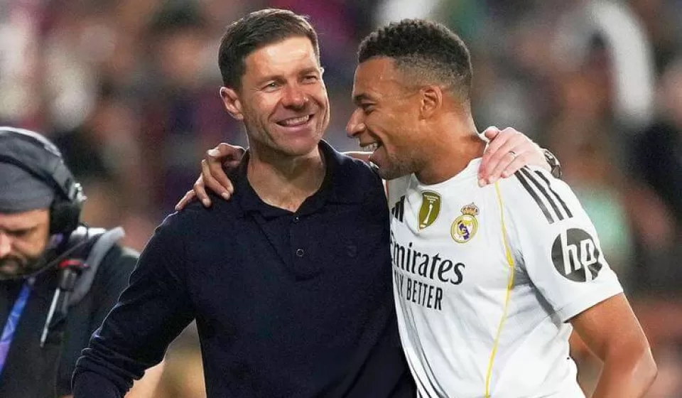 sóng ngầm Real Madrid