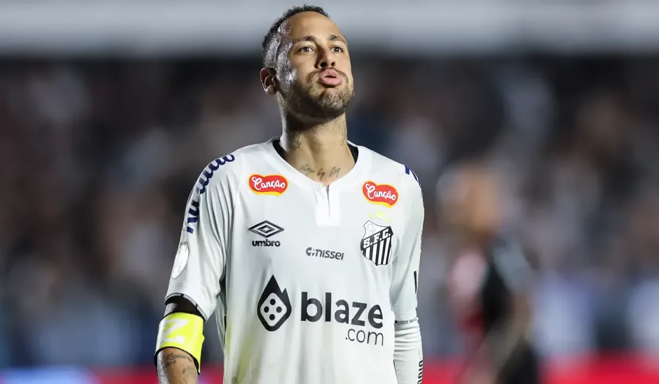 Neymar phẫu thuật World Cup