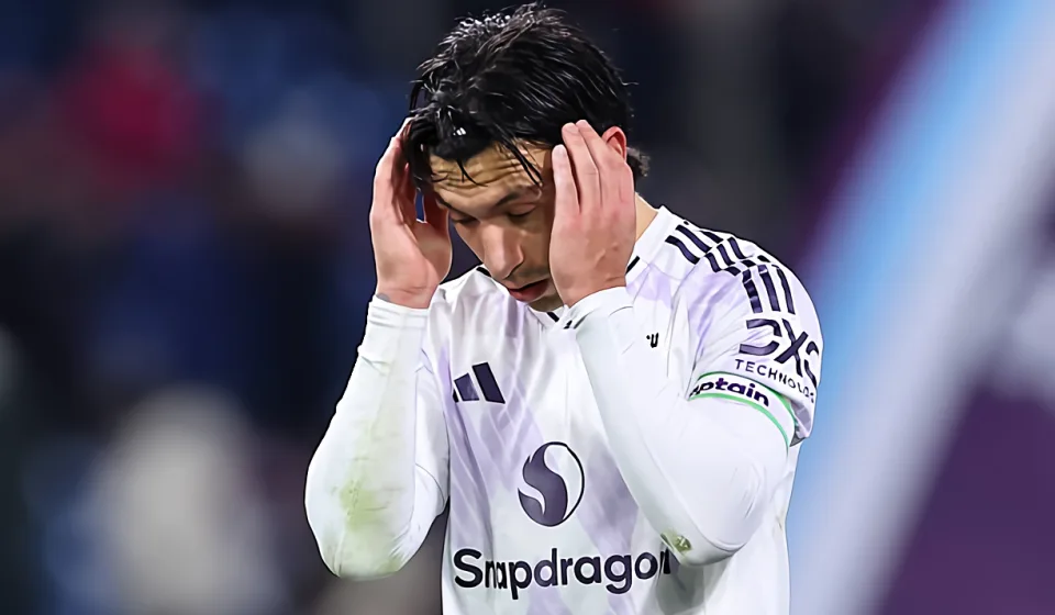 Lisandro Martinez trước Burnley hôm nay