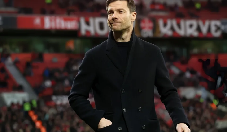 Real Madrid sa thải Xabi Alonso