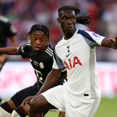 Bissouma điểm sáng trận Tottenham thua đậm Arsenal 4-1