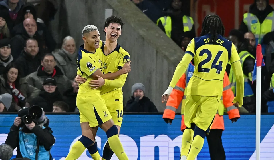 Tottenham nguy cơ xuống hạng1