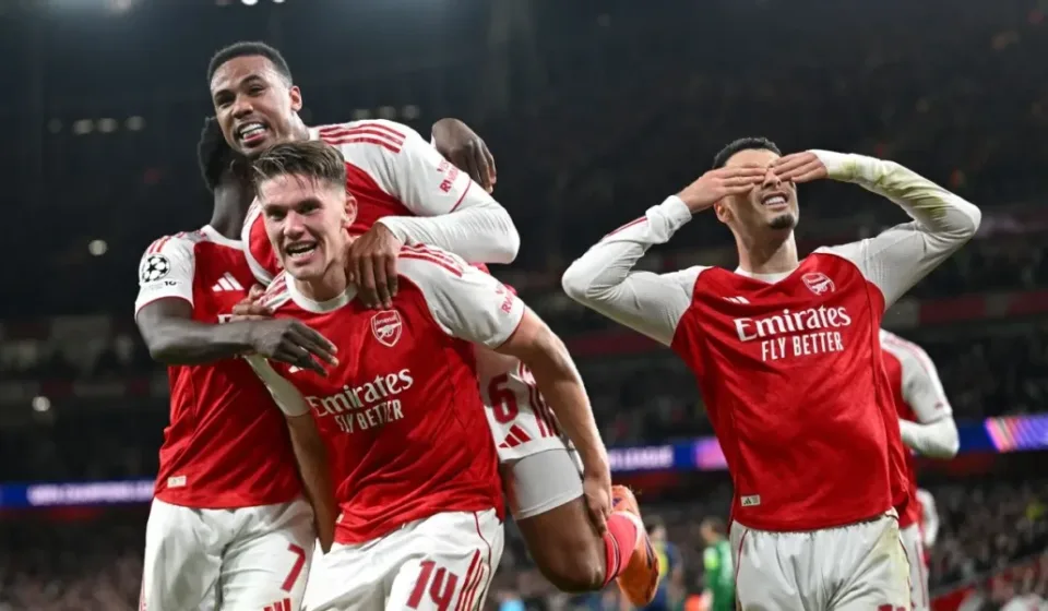 arsenal đánh bại atletico madrid