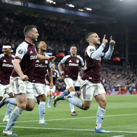Aston Villa vào chung kết Europa League: Emery cao tay, McGinn tạo cột mốc lịch sử
