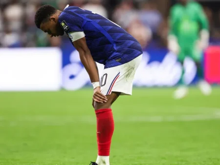 Kylian Mbappe lỡ hẹn bất tử sau thất bại đau đớn trước Tây Ban Nha